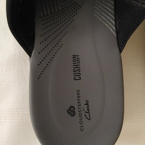 CLARKS WOMENS CLOUDSTEPPERS CUSHION SOFT BLACK SIZE 10 SLIDES GUC - Picture 6 of 7